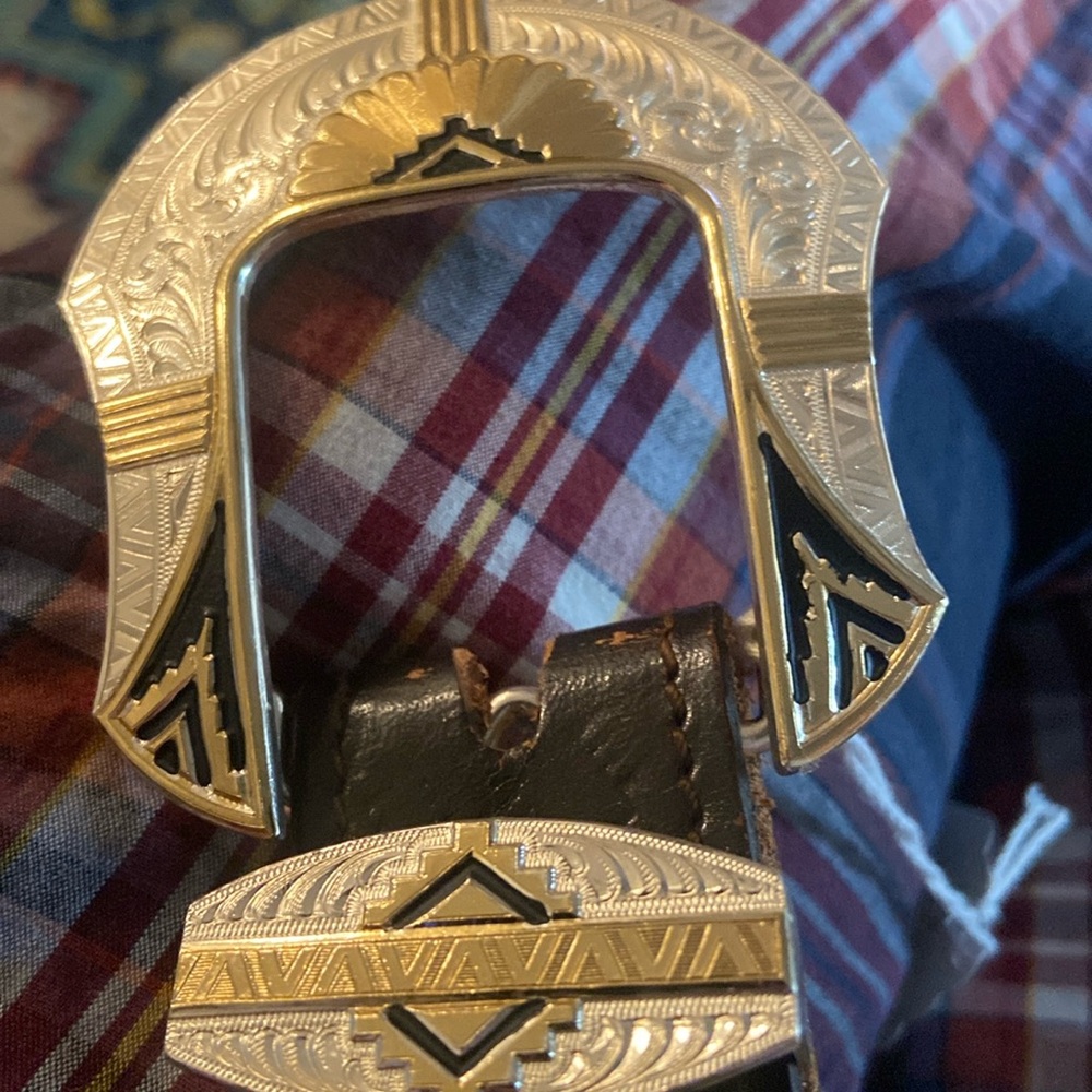 Rare Montana Silversmiths Silver Engraved 
34 inches long 2inches wide